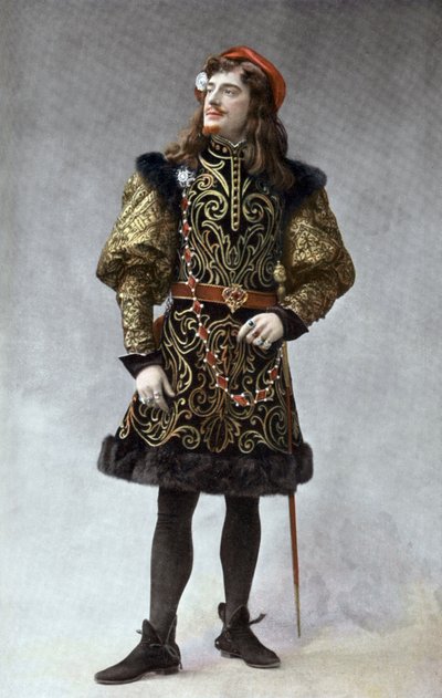 الممثل الكوميدي الفرنسي جان بيرييه (1869-1954) في دور جورجيو داست في أوبرا quot;La reine Fiammettequot; في باريس، تصوير بول نادار من الصحيفة الفرنسية quot;Le Theatrequot; فبراير 1904 بواسطة بول نادر