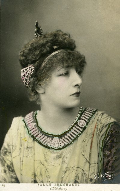 Henriette Rosine Bernard الملقب Sarah Bernhardt (1844-1923) باسم "Théodora" ، مسرحية من قبل Victorien Sardou ، في عام 1884 (صورة) بواسطة بول نادر