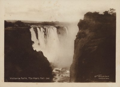 شلالات فيكتوريا ، الشلالات الرئيسية (صورة b / w) بواسطة Percy M. Clark