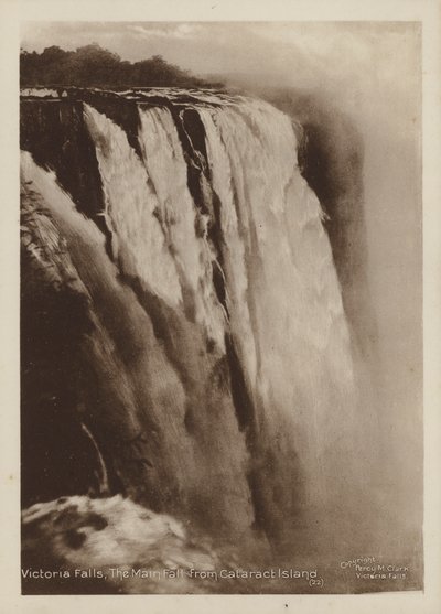 شلالات فيكتوريا ، السقوط الرئيسي من جزيرة كاتاراكت (صورة b / w) بواسطة Percy M. Clark