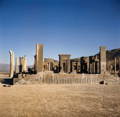 “" Palace of Darius I (550-486 BC) in Persepolis (Iran) "”, Site of the Persian Empire of the Aimenids. 6th - 5th century BC بواسطة المدرسة الفارسية