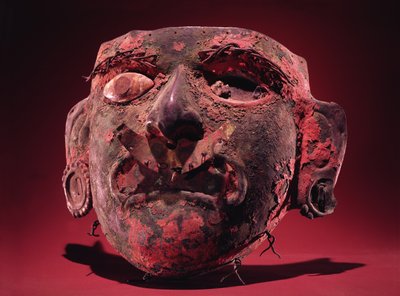 قناع Incan (سبائك النحاس والقشرة) بواسطة مدرسة بيرو