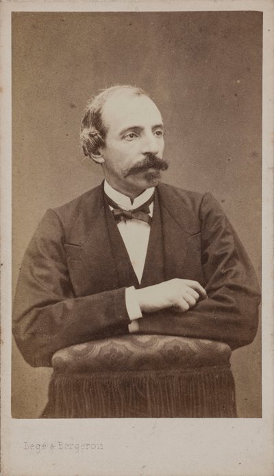 صورة للملحن إميل جوناس 1827-1905. بواسطة استوديو الصور Legé and Bergeron.