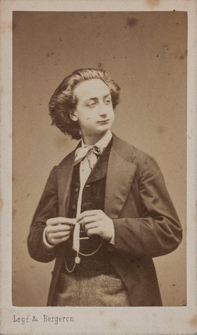 صورة لعازف الكمان والملحن هنري كيتن 1848-1883. بواسطة استوديو الصور Legé and Bergeron.