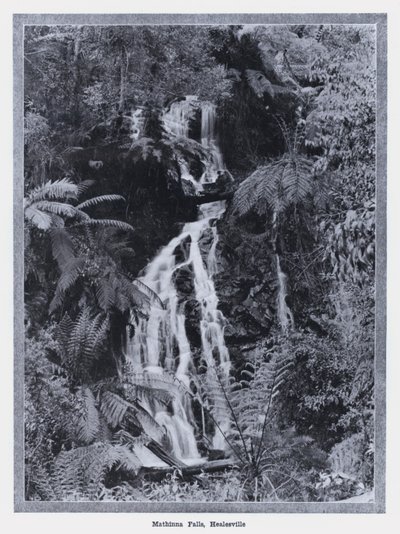 ماثينا فولز ، هيلسفيل (b / w photo) بواسطة مصور فوتوغرافي استرالي