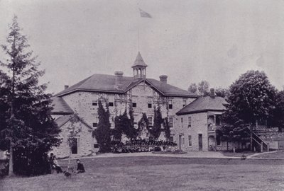 كندا: Shingwauk and Wawanosh Home (b / w photo) بواسطة المصور كندي