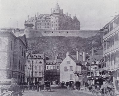 كندا: The Chateau Frontenac ، كيبيك (b / w photo) بواسطة المصور كندي
