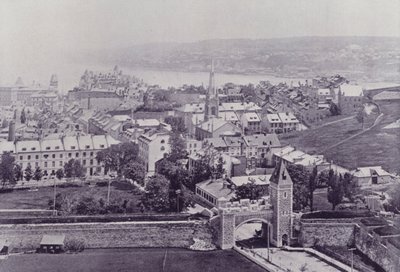 كندا: مدينة كيبيك (b / w photo) بواسطة المصور كندي
