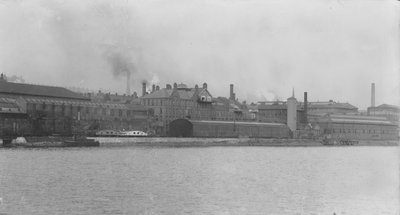 منظر لأعمال المحرك والمكتب الرئيسي ، Elswick Works ، Newcastle upon Tyne (b / w photo) بواسطة مصور انجليزى