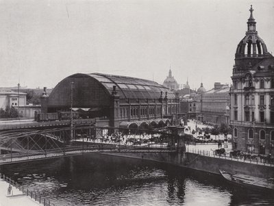 محطة قطار Friedrich-Strasse (b / w photo) بواسطة مصور فوتوغرافي ألماني
