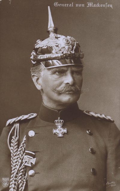 المشير أوغست فون ماكينسن ، القائد العسكري الألماني للحرب العالمية الأولى (صورة بالأبيض والأسود) بواسطة مصور فوتوغرافي ألماني