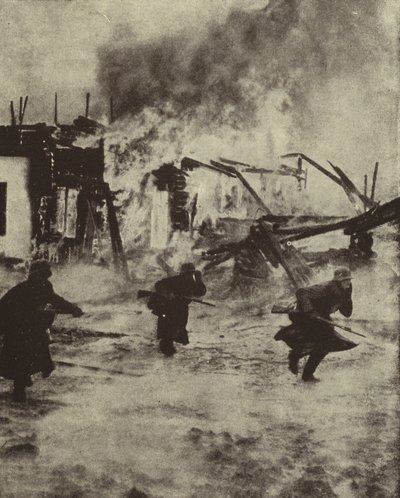 German soldiers advancing through the burning ruins of Rotterdam after its bombing by the Luftwaffe, World War II, May 1940 (b/w photo) بواسطة مصور فوتوغرافي ألماني