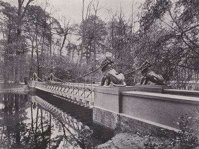 Im Tiergarten, Lowenbrucke (b/w photo) بواسطة مصور فوتوغرافي ألماني