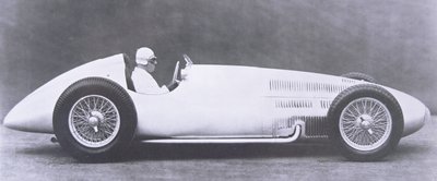 Mercedes Benz Grand Prix racing car بواسطة مصور فوتوغرافي ألماني