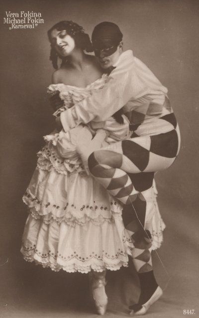 راقصتا الباليه الروسيان فيرا فوكينا وميشيل فوكين في كرنفال ، c1910 (صورة b / w) بواسطة مصور فوتوغرافي ألماني