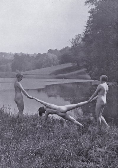 The Body Beautiful, Physical Culture for Women (b/w photo) بواسطة مصور فوتوغرافي ألماني