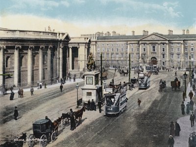 College Green, Dublin (colour photo) بواسطة المصور الأيرلندي