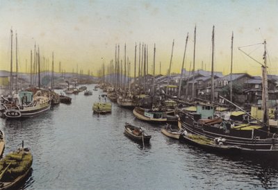 اليابان ، حوالي عام 1912: نهر أجيكاوا ، نهر أوساكا (الصورة) بواسطة مصور فوتوغرافي ياباني