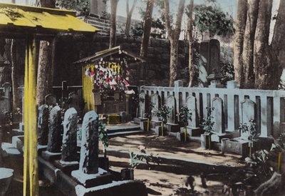 اليابان ، حوالي عام 1912: قبر 47 رونين أ سينجاكوجي ، طوكيو (صورة) بواسطة مصور فوتوغرافي ياباني