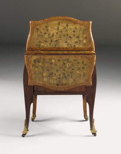 صوان لويس الخامس عشر ، c.1765-70 (ormolu mounted tulipwood، sycamore، amaranth & marquetry) (انظر أيضًا 463003 و 465390 و 465391) بواسطة بيير روسيل