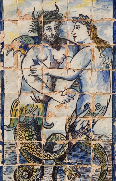 بلاط Azulejos في حدائق القصر يصور المخلوقات البحرية (السيراميك) بواسطة المدرسة البرتغالية