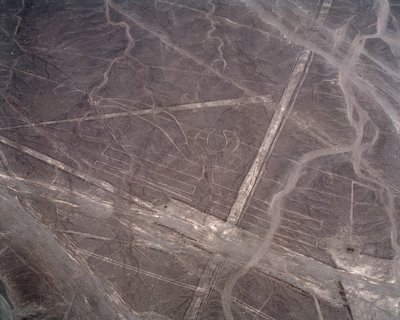 Aerial view of Nazca Lines (photography بواسطة عصور ما قبل التاريخ