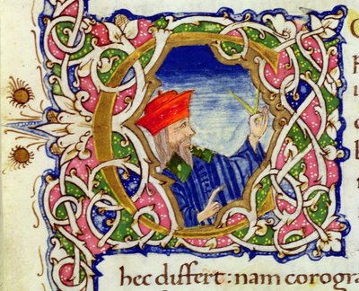 السيدة Lat 463 fol.21r أولية تاريخية "C" مع صورة لبطليموس (c.90-168) من خريطة العالم بواسطة Ptolemy
