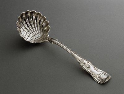 مغرفة مثقوبة ، ج. 1825-1846 (فضة) بواسطة ر و دبليو ويلسون