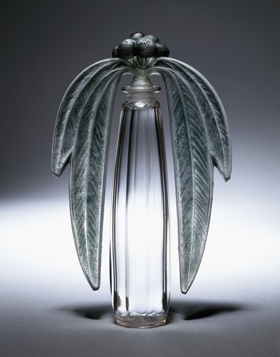 Bouchon Eucalyptus ، رقم 507 ، حوالي عام 1919 (زجاج شفاف ، مصنفر وذو لون أخضر) بواسطة رينيه جول لاليك