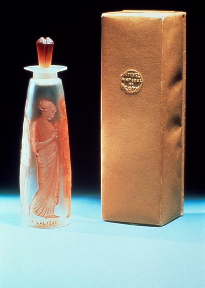 Glass flacon for the perfume Ambre Antique by Coty بواسطة رينيه جول لاليك