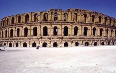 مدرج الجم (تونس). بواسطة رواية