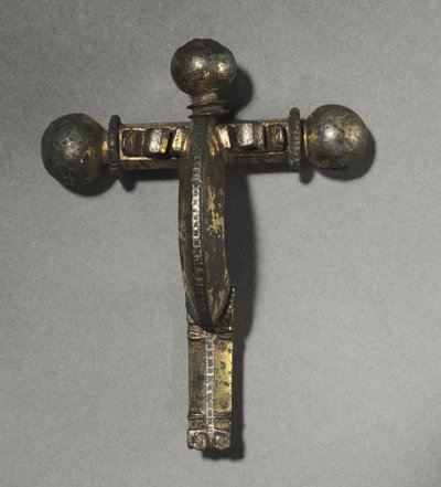 قوس ونشاب فيبولا ، c.350-400 (برونزي ، برونزي مذهب ، فضي ونيللو) بواسطة رواية