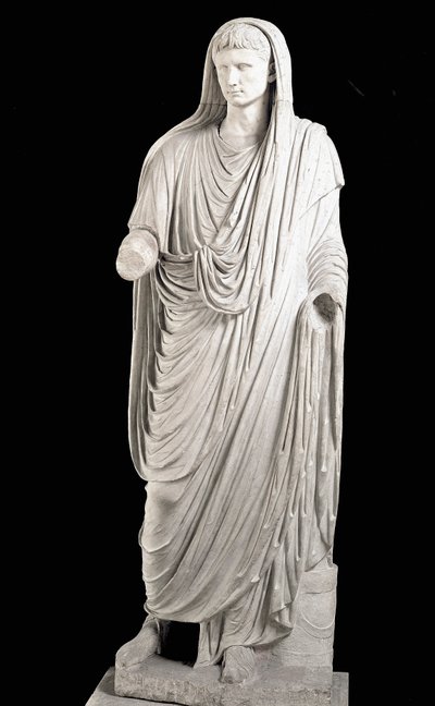 Marble sculpture by the Roman Emperor Augustus (Gaius Julius Caesar Octavianus) (63 BC-14 AD) - Rome, Museo Nazionale Romano - Augustus (61 BC-14 AD) as Pontifex Maximus - Marble sculpture, found in the via Labicana, late 1rst century BC - National Roman M بواسطة رواية