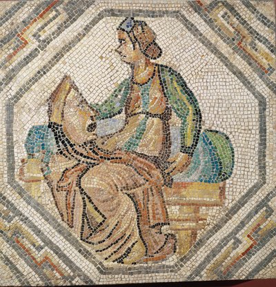 Melpomene ، ملهمة المأساة ، من فيلا في Augusta Treverorum (فسيفساء) بواسطة رواية