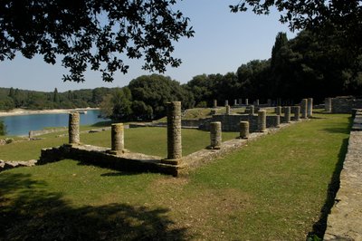 The Roman villa in Verige Bay, Brijuni, Croatia بواسطة رواية