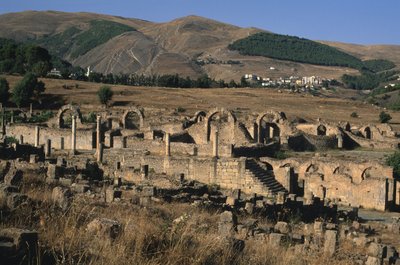 منظر عام للحمامات ، العصر الإمبراطوري العالي (27 ق.م - 395 م) بواسطة الفترة الإمبراطورية الرومانية