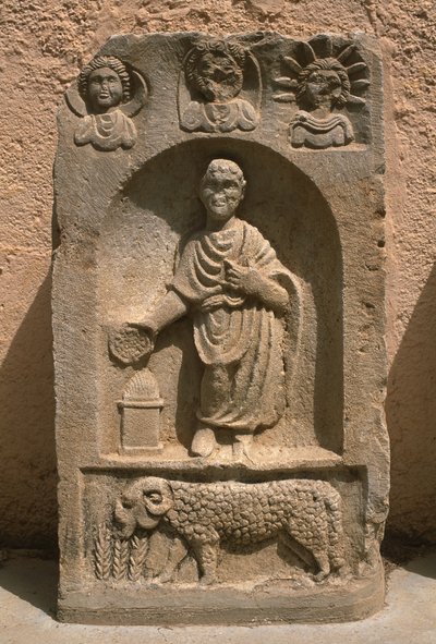 Stela ، العصر الإمبراطوري العالي (27 قبل الميلاد - 395 م) بواسطة الفترة الإمبراطورية الرومانية
