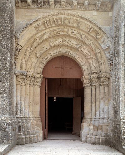 منظر البوابة المركزية بواسطة رومانيسك