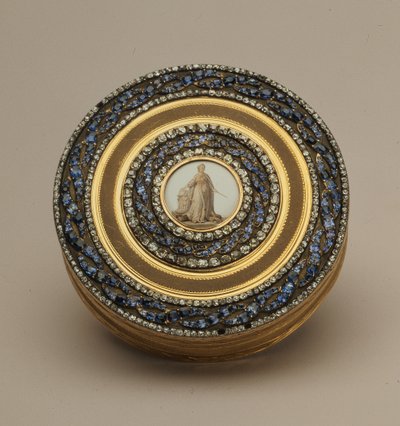 Snuffbox مع صورة مصغرة لاحقة لنصب تذكاري لكاترين الثانية ، بقلم يوهان غوتليب شارف ، سانت بطرسبرغ ، 1776 (الذهب والمينا والأحجار الكريمة بواسطة المدرسة الروسية