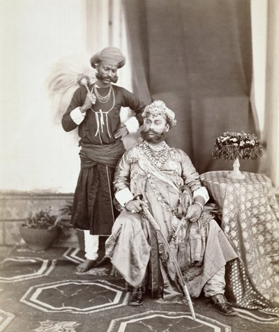 صاحب السمو مهراجا توكوجي راو (1844-1886) الثاني من إندور وحاضر ، 1877 (طبعة زخرفية) بواسطة S. and Shepherd ، C. Bourne