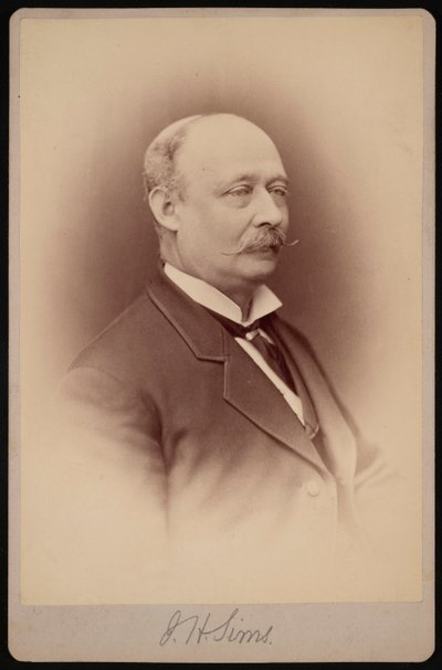 صورة لجيه إتش سيمز ، بين عامي 1876 و 1880. بواسطة صموئيل مونتاج فاسيت