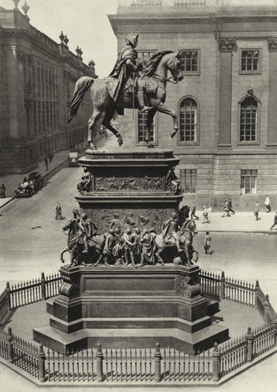 Berlin: Denkmal Friedrichs des Grossen; Monument of Frederick the Great (b/w photo) بواسطة ساشا ستون