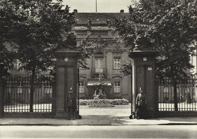 Berlin: Reichsprasidenten-Palais; Residence of the President of the Republic (b/w photo) بواسطة ساشا ستون