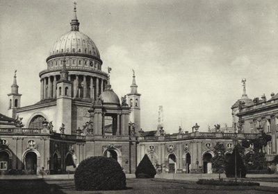Potsdam, Stadtschloss, Blick auf die Nikolaikirche; Town Palace, View of St Nicholas (b/w photo) بواسطة ساشا ستون