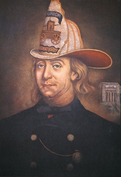 بنيامين فرانكلين يرتدي الزي الرسمي لشركة Union Fire التي أسسها في فيلادلفيا عام 1736 (لون ليثو) بواسطة المدرسة الأمريكية