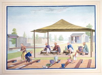 عمال يضعون الطلاء الزجاجي، حوالي عام 1825 (غواش على ورق) بواسطة المدرسة الصينية