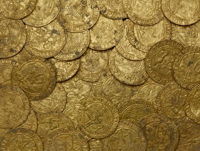 أكمل كنز تيودور الذهبي ، The Asthall Hoard ، من Asthall بواسطة مدرسة اللغة الإنجليزية