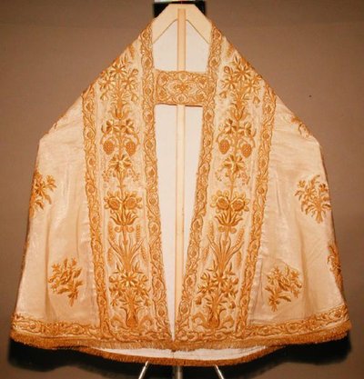 منظر أمامي لغطاء Parato del Corpus Domini (الحرير) (انظر 152128 للعرض الخلفي) بواسطة المدرسة الايطالية