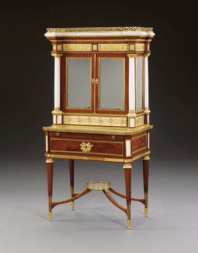 رخام أبيض روسي مثبت على Ormolu و Mahogany bonheur du jour ، حوالي عام 1790 (Ormolu والرخام والماهوجني) بواسطة المدرسة الروسية