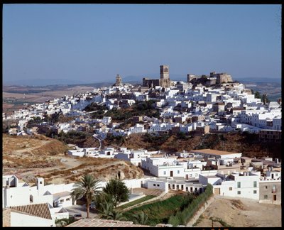 منظر بانورامي لمدينة Arcos de la Frontera ، الأندلس ، إسبانيا بواسطة مدرسة الاسبانية